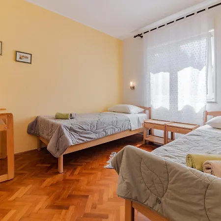 Mimoza Pensjonat 3*